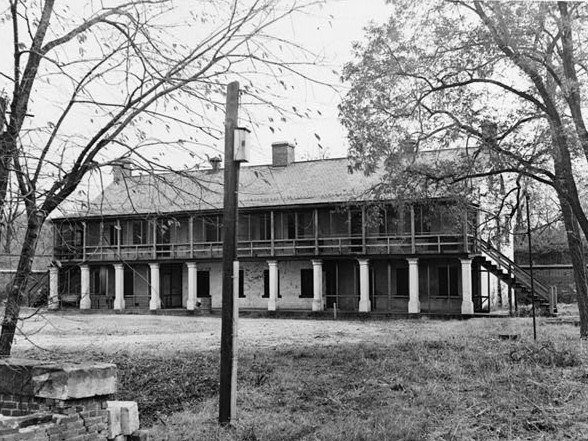 Fort Washington's enlisted men's barracks.